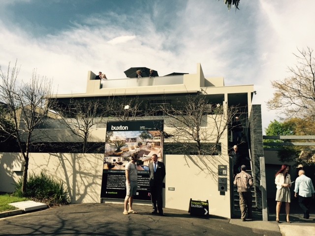 Brighton: 9 Armfield St (David Hart, Buxton), after auction, $3.025m, 1 bidder