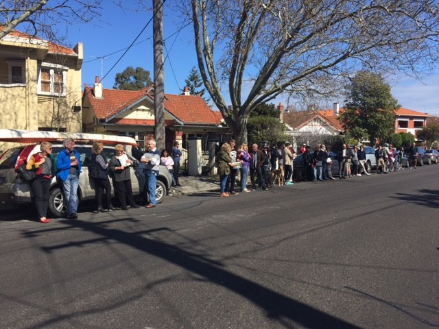 Elwood: 64 Dickens (Tony Pride, Pride RE), sold $1.372m, 4 bidders