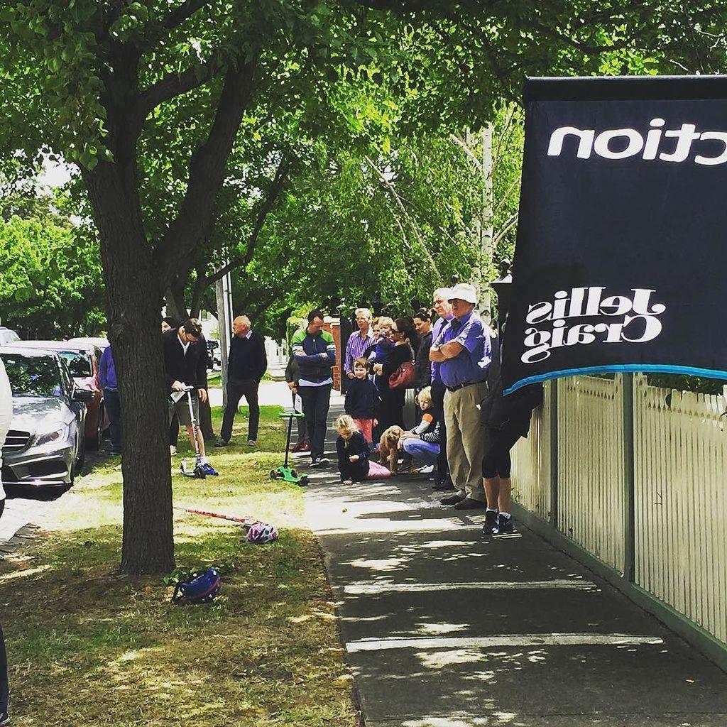 Malvern East: 32 Forster Ave (John Morrisby, Jellis Craig), under hammer $1.87m