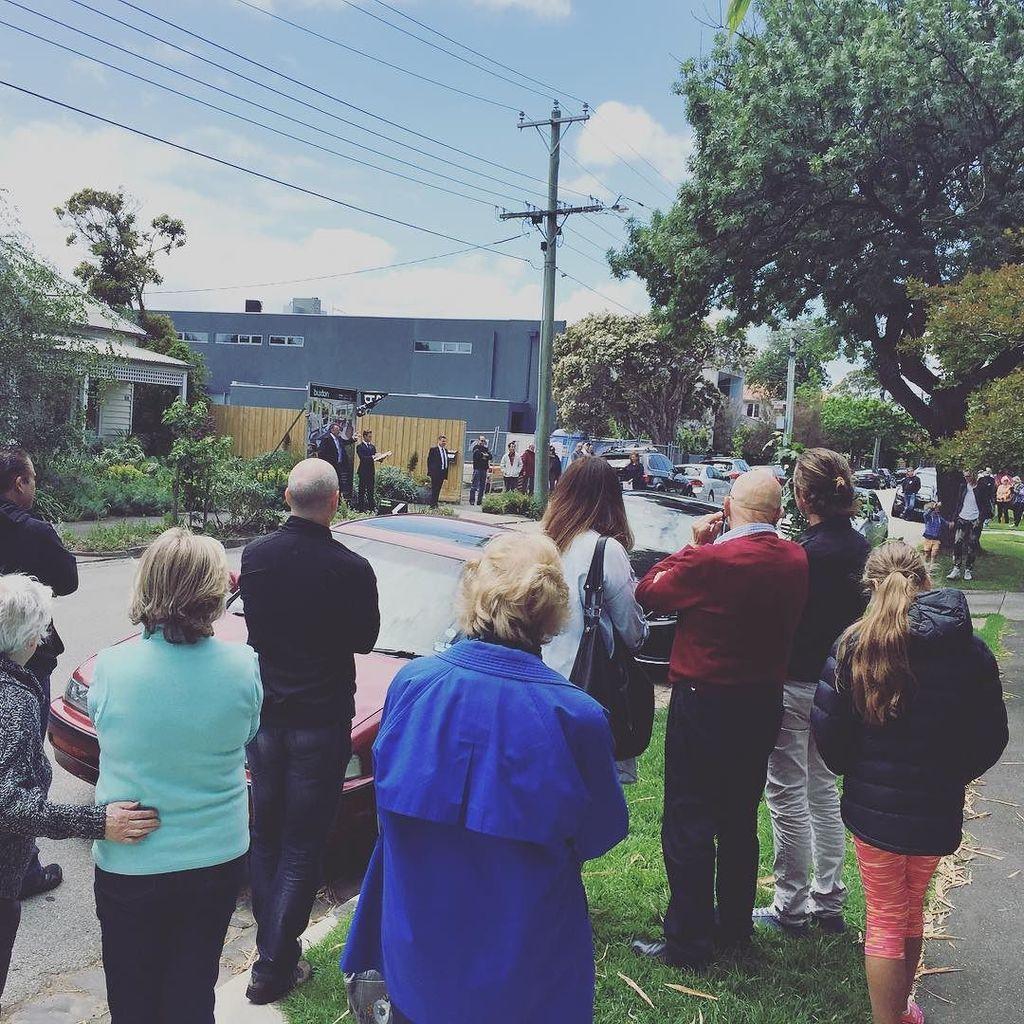 Brighton: 25 Meek St (David Hart, Buxton), after auction $2.4m
